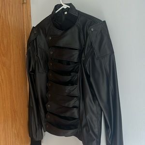 Cosplay coat size L for Winter Soldier. Zip up & snaps across, Sleeves zip off.